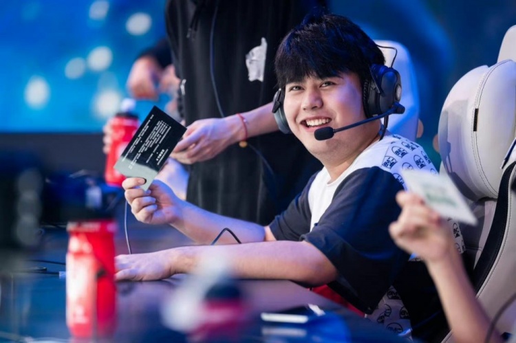 且擅长在反 且擅长在反