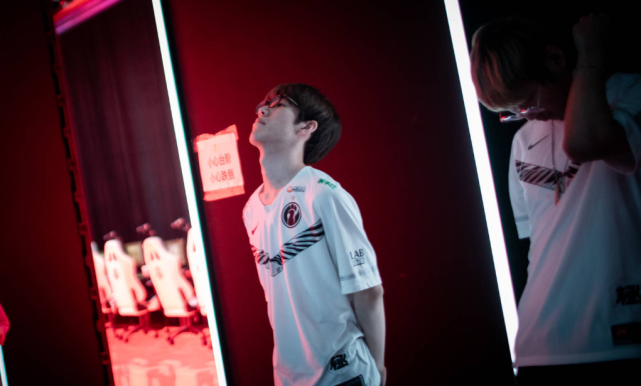 送上了一份 送上了一份